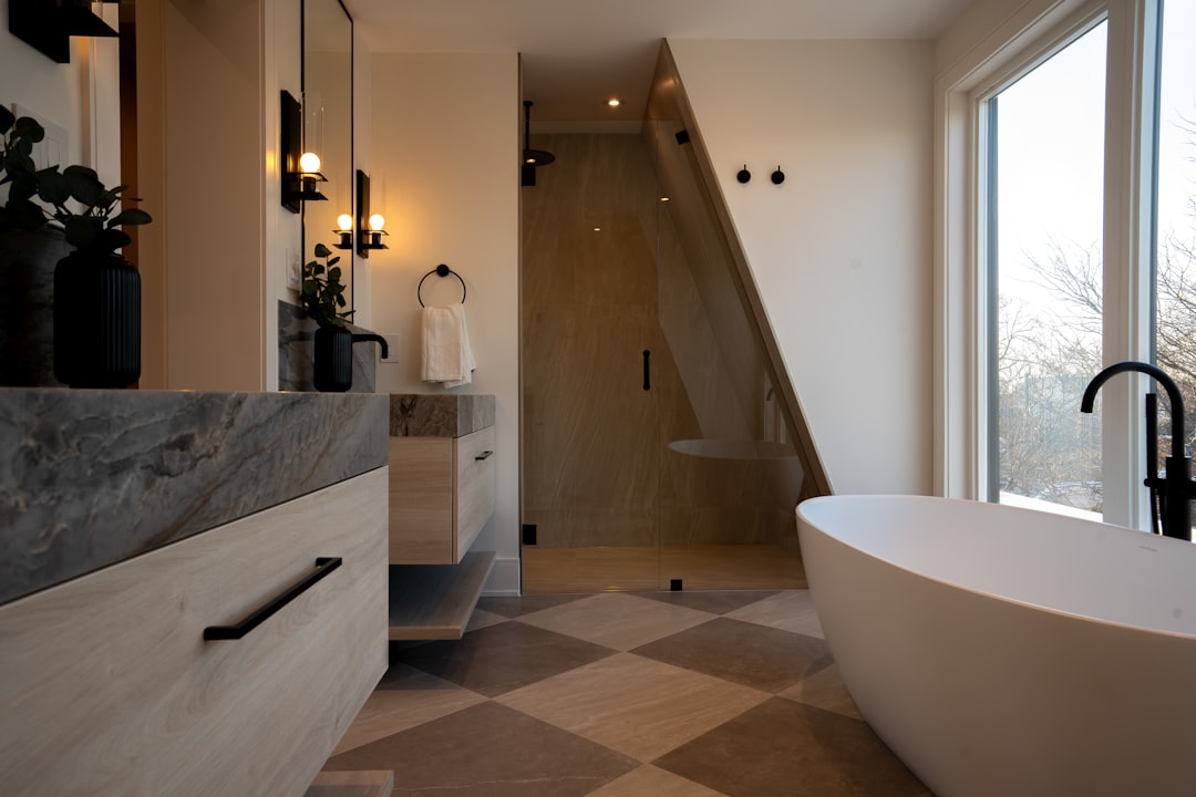 Accessible bathroom remodeling in Lakewood, CA